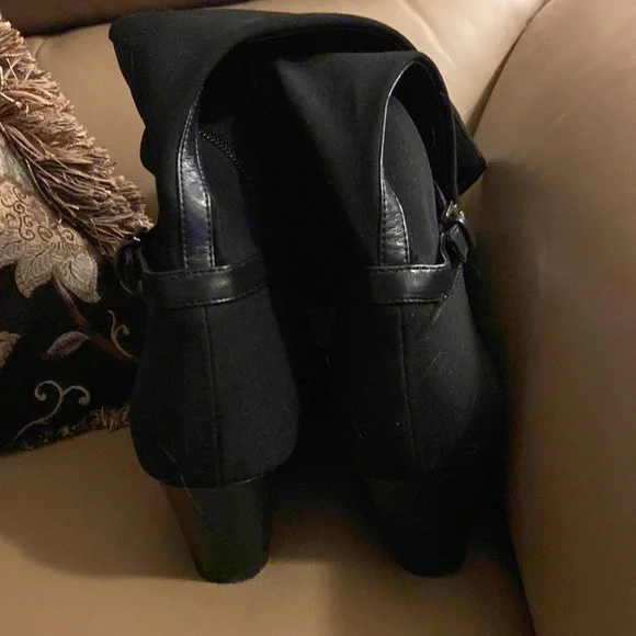 Brand new CHAPS EDANA BOOTS - size 6.5 - Picture 6 of 10